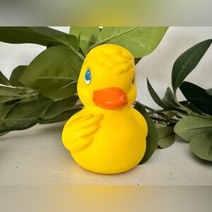 Vintage 1986 Playskool Rubber Duck 🐥 Yellow Long Lashes, Weighted Bottom